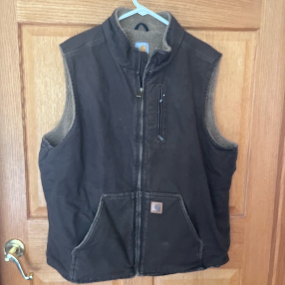 Carhartt brown Sherpa lined vest - Picture 1 of 7